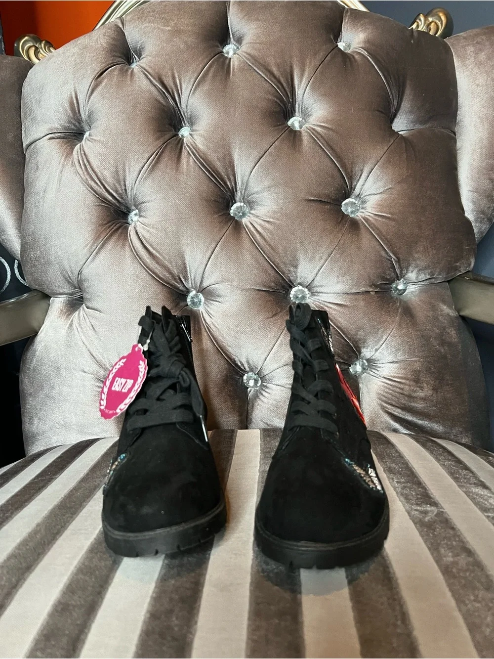 🖤 American Heritage Black Embroidered Combat Boots (Size 5) 🌹🦋
